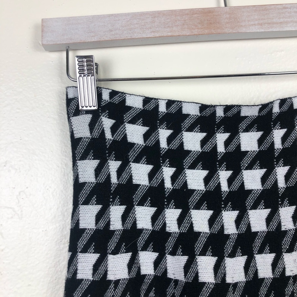 Max Studio Gingham High Waisted Skirt - Picture 2 of 4